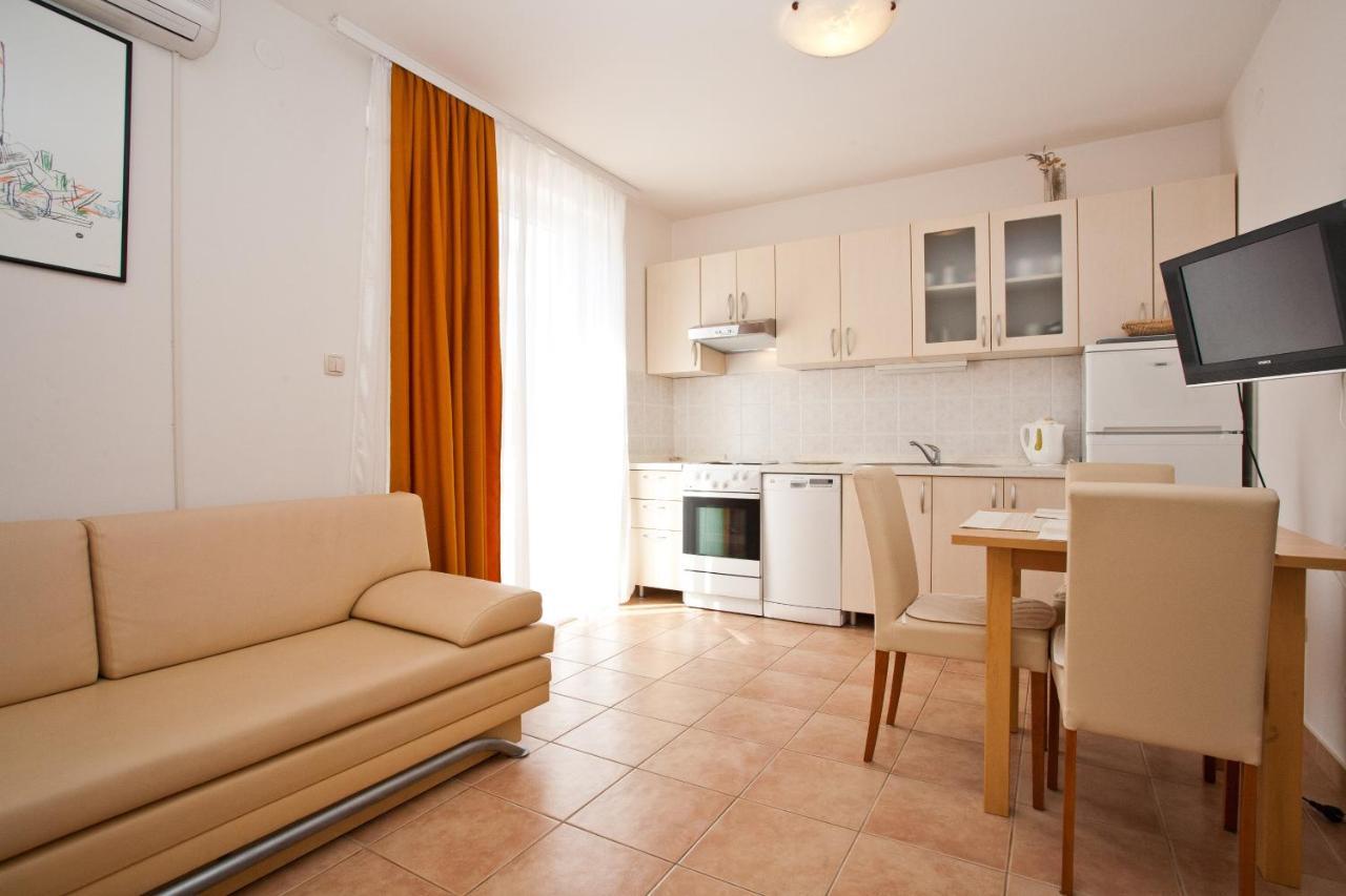 Apartments Glibo Near The Sea And Town Center! Krk Town Buitenkant foto